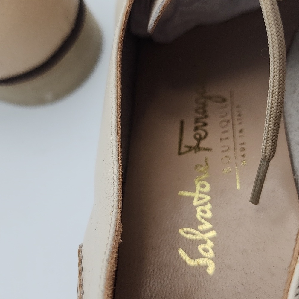 FERRAGAMO Cream & Tan Wingtip Laced Oxfords, Size 6½C - Picture 4 of 7